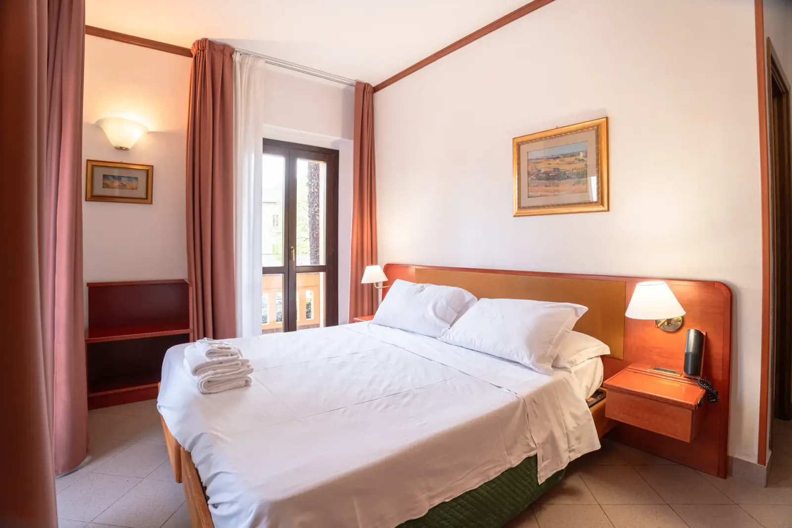 Camera Spaziosa MISA HOTEL