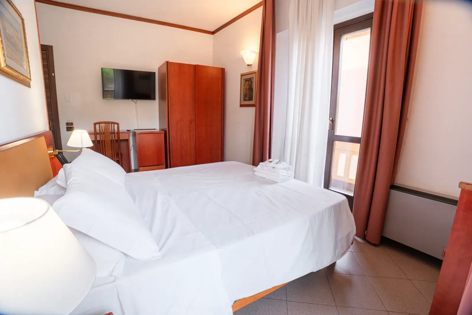 Camera Spaziosa MISA HOTEL